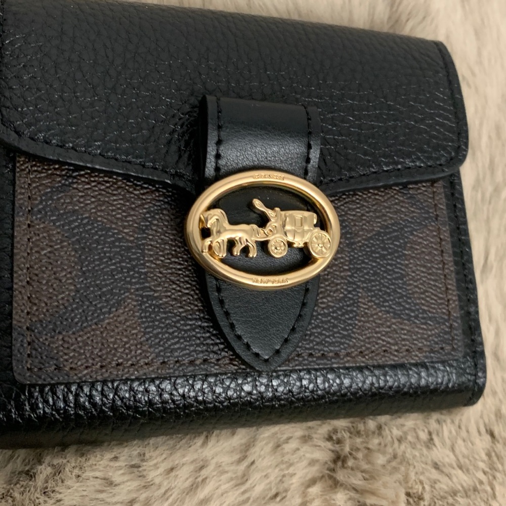 BRAND NEW W/ TAG COACH LEATHER BIFOLD WALLET WITH  COIN COMPARTMENT BROWN-BLACK